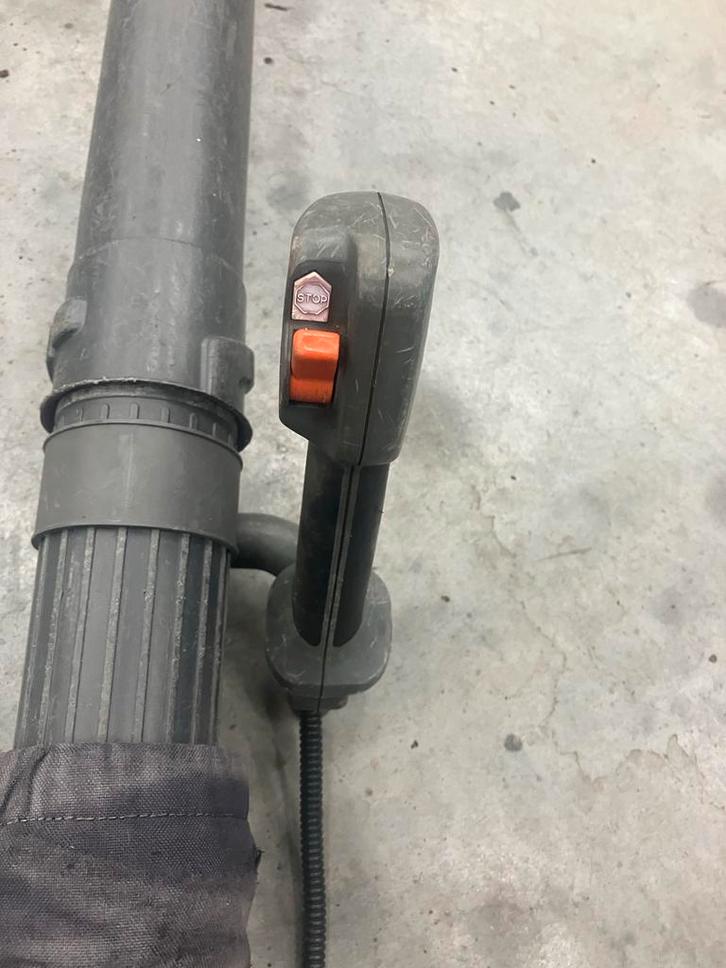 Husqvarna 356BT bladblazer - 2013, Tuin en Terras, Bladblazers, Gebruikt, Ruggedragen, Benzine, Ophalen