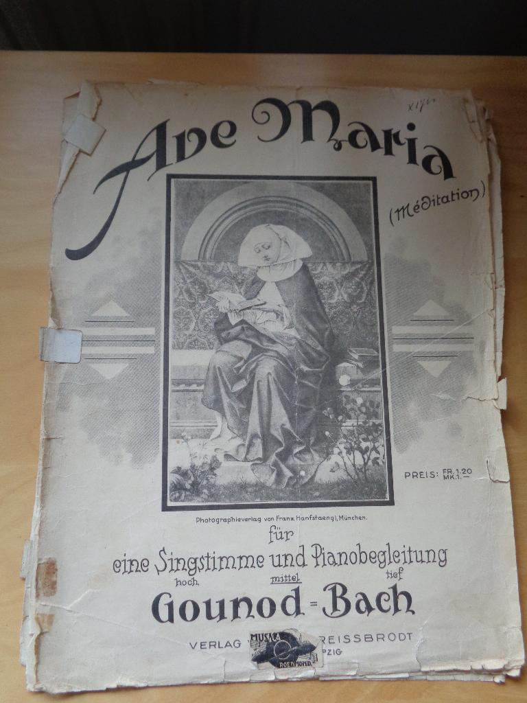 Ave Maria / Gounod - Bach – Zang en Piano, Muziek en Instrumenten, Bladmuziek, Zang, Gebruikt, Klassiek, Ophalen of Verzenden