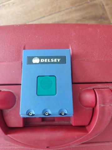 Rode Delsey Reiskoffer met Cijferslot beschikbaar voor biedingen