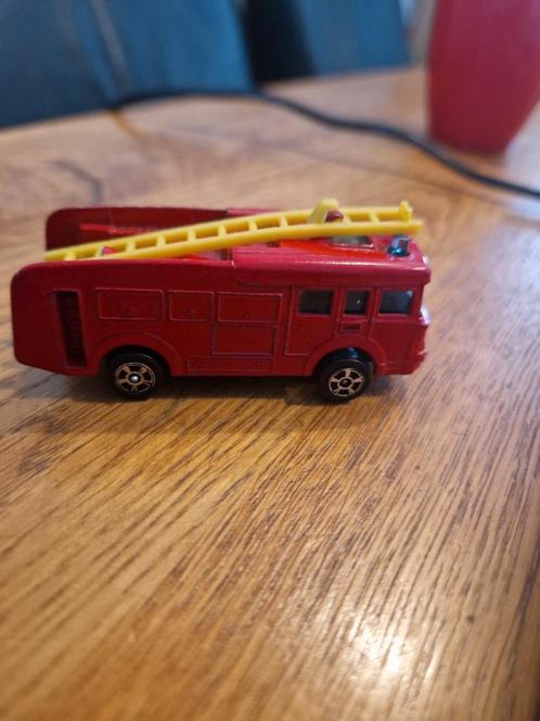 Corgi Juniors ERF Fire Tender Brandweerwagen, Hobby en Vrije tijd, Modelbouw | Auto's en Voertuigen, Gebruikt, Auto, 1:50 of kleiner