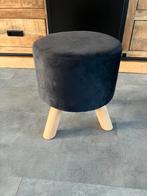 Mooi zwarte poef/krukje, Huis en Inrichting, Ophalen, Zo goed als nieuw, Rond, Minder dan 50 cm