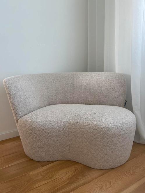 WOOOD fauteuil Stone links bouclé teddy crème NIEUW, Huis en Inrichting, Banken | Sofa's en Chaises Longues, Nieuw, Eenpersoons