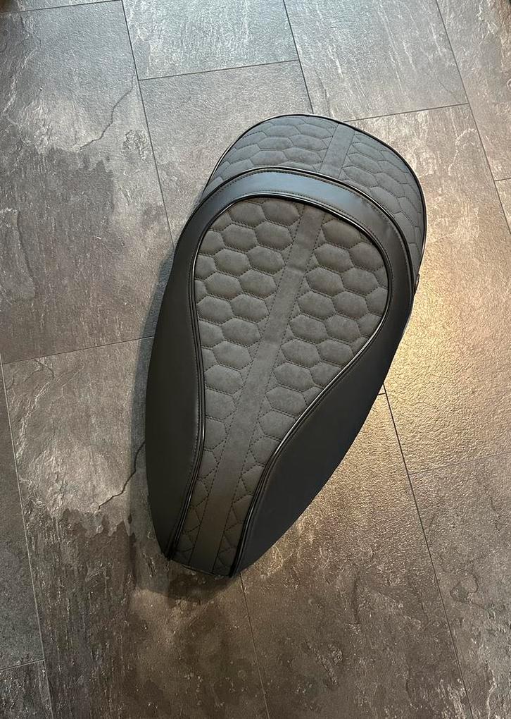 Vespa sprint / primavera duo mono rs zadel (50cc) (nieuw), Fietsen en Brommers, Brommeronderdelen | Scooters, Nieuw, Vespa, Zadel