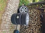 4 Pirelli winterbanden met Mercedes Benz velgen, Auto-onderdelen, Banden en Velgen, Gebruikt, 255 mm, Velg(en), Winterbanden