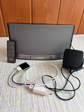 Bose sounddock met Ipod shuffle. beschikbaar voor biedingen