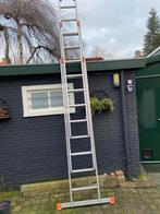 Te koop 3 delige aluminium ladder 3x9 Spots, Doe-het-zelf en Verbouw, Ladders en Trappen, Ophalen, Zo goed als nieuw, Ladder, Opvouwbaar of Inschuifbaar