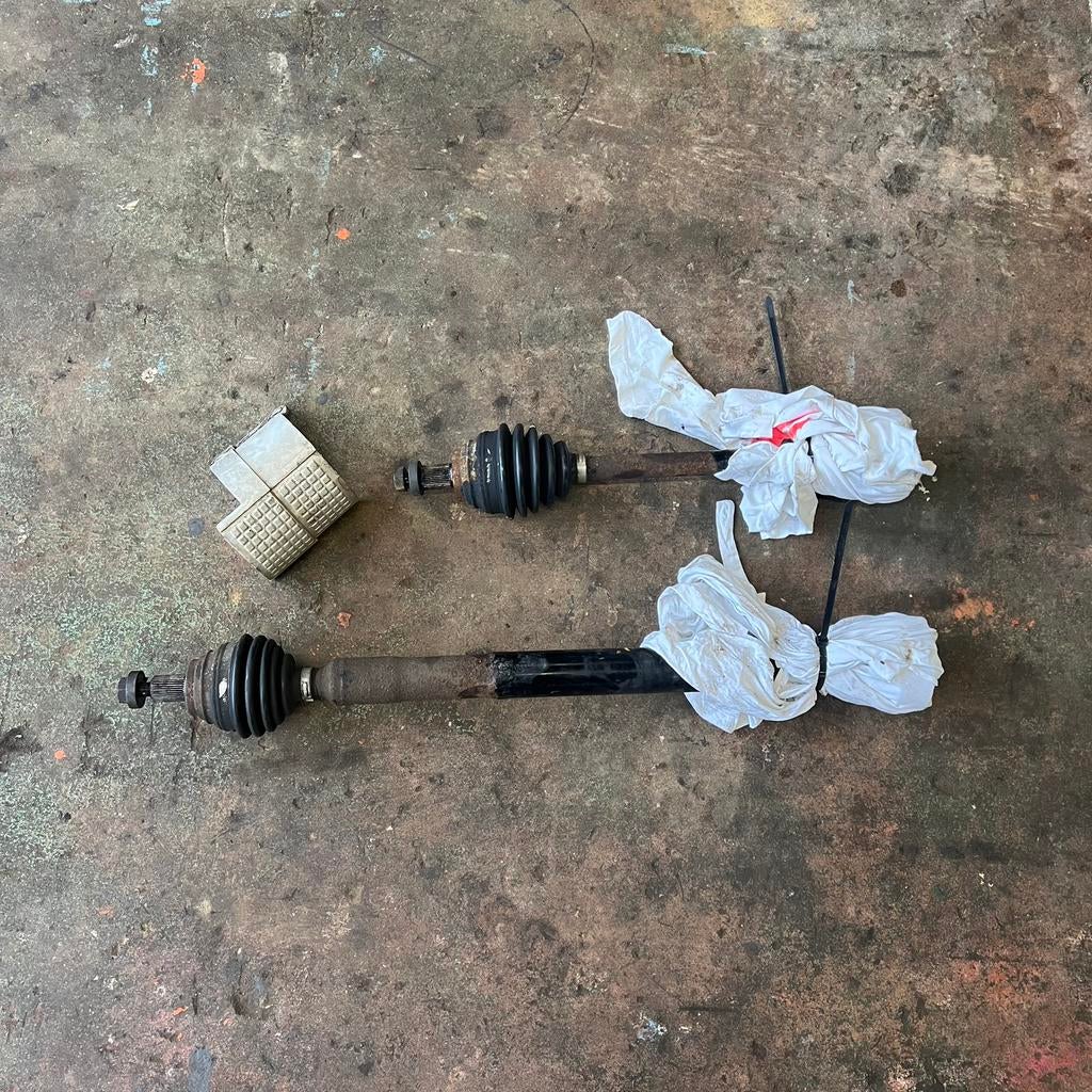 Originele aandrijfassen VW Golf 5 2.0 FSI (links + rechts), Auto-onderdelen, Ophalen of Verzenden, Gebruikt, Seat