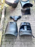 Binnenkappen set piaggio zip inclusief nieuw beenschild, Ophalen