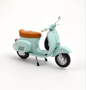 Vespa 50 N 1969 Licht Blauw schaal 1:18 NOREV REF. 182081 beschikbaar voor biedingen