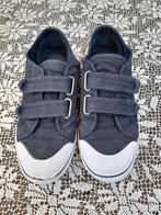 Donkerblauwe gymschoenen in maat 36., Ophalen of Verzenden, Zo goed als nieuw, Scapino, Jongen of Meisje