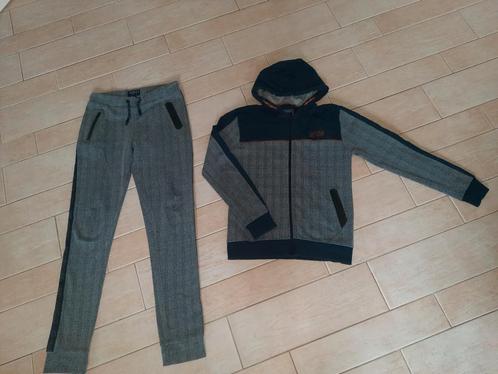 Mooi setje in maat 176

Van  RAVAGIO, Kinderen en Baby's, Kinderkleding | Maat 176, Ophalen of Verzenden