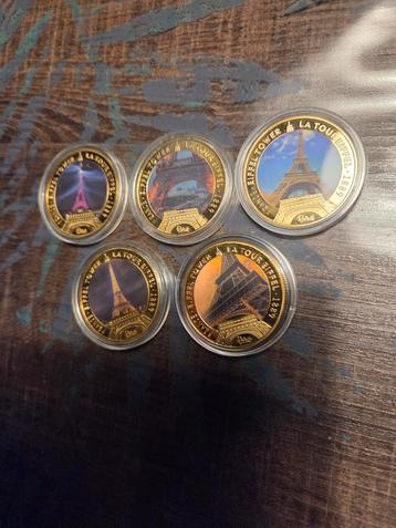 Set van 5 Eiffeltoren Herdenkingsmunten beschikbaar voor biedingen