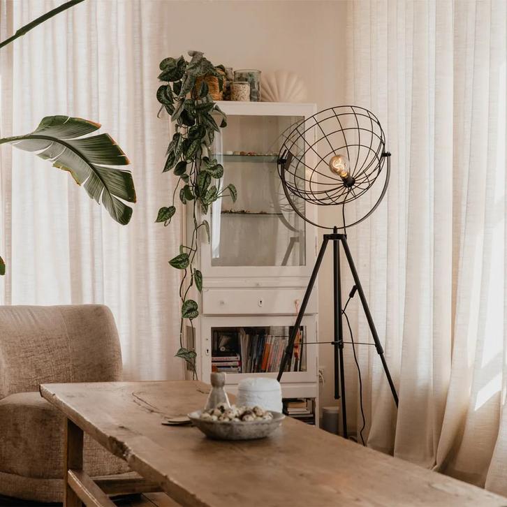 Industriële vloerlamp zwart tripod – nieuw in doos, Huis en Inrichting, Lampen | Vloerlampen, Nieuw, 150 tot 200 cm, Ophalen