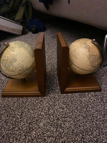 Globus Boekensteunen - Decoratief & Functioneel beschikbaar voor biedingen