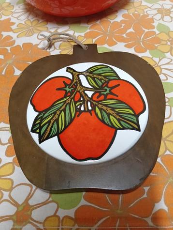Vintage appeltjes pannen onderzetter / kaasplankje  beschikbaar voor biedingen