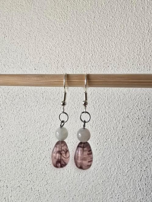Rozenkwarts/ glaskraal oorbellen handgemaakt, Sieraden, Tassen en Uiterlijk, Oorbellen, Nieuw, Overige materialen, Roze, Ophalen of Verzenden