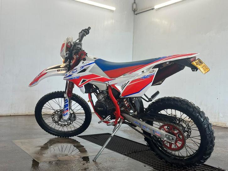 Beta rr 50 enduro racing, Fietsen en Brommers, Brommers | Crossbrommers, Zo goed als nieuw, Overige merken, Ophalen
