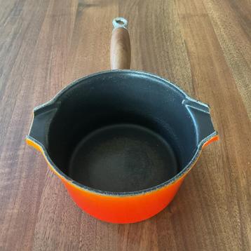 Vintage Le Creuset gietijzeren sauspan beschikbaar voor biedingen