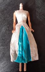 Vintage Barbie Evening Gala jaren 60, Ophalen of Verzenden, Zo goed als nieuw, Kleertjes