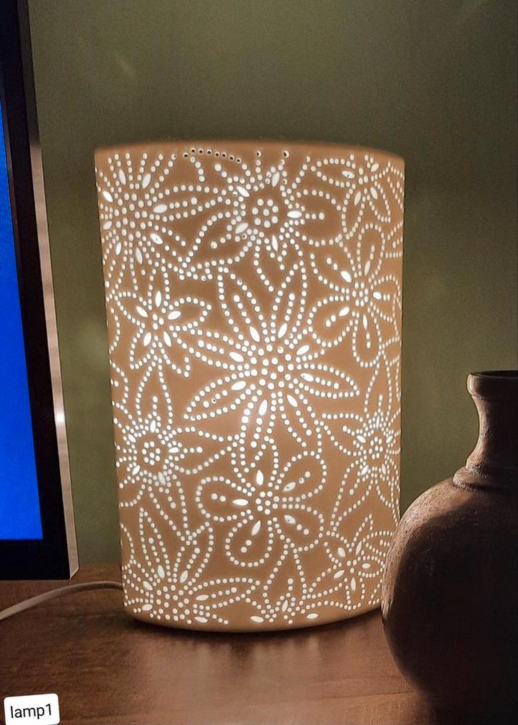 Witte lamp, Huis en Inrichting, Lampen | Tafellampen, Zo goed als nieuw, Minder dan 50 cm, Ophalen of Verzenden