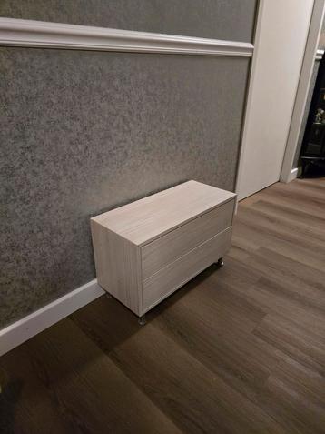 Badkamerkastje op pootjes - 64x43x30 cm beschikbaar voor biedingen