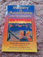 Mastery of Awareness Living the Agreements Dona Bernadette, Boeken, Ophalen of Verzenden, Zo goed als nieuw, Tarot of Kaarten leggen