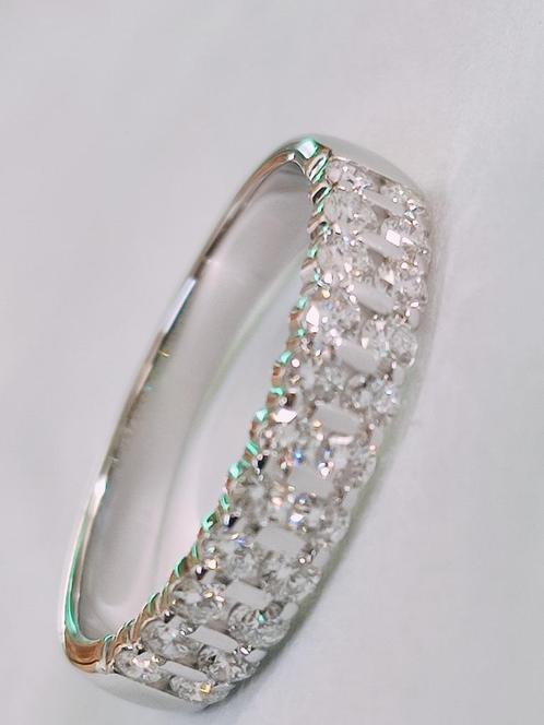 18 kt band ring met diamanten 0,33kt F/VVS-VS, Sieraden, Tassen en Uiterlijk, Ringen, Zo goed als nieuw, Dame, 17 tot 18, Goud