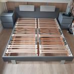 Grijs houten bed met lattenbodems, Ophalen