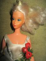 Vintage barbie in outfit compleet met staander mattel 1965, Verzamelen, Gebruikt, Pop, Verzenden