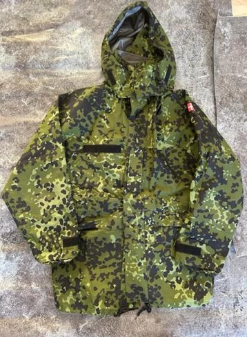 Deense leger hardshell jas met capuchon beschikbaar voor biedingen