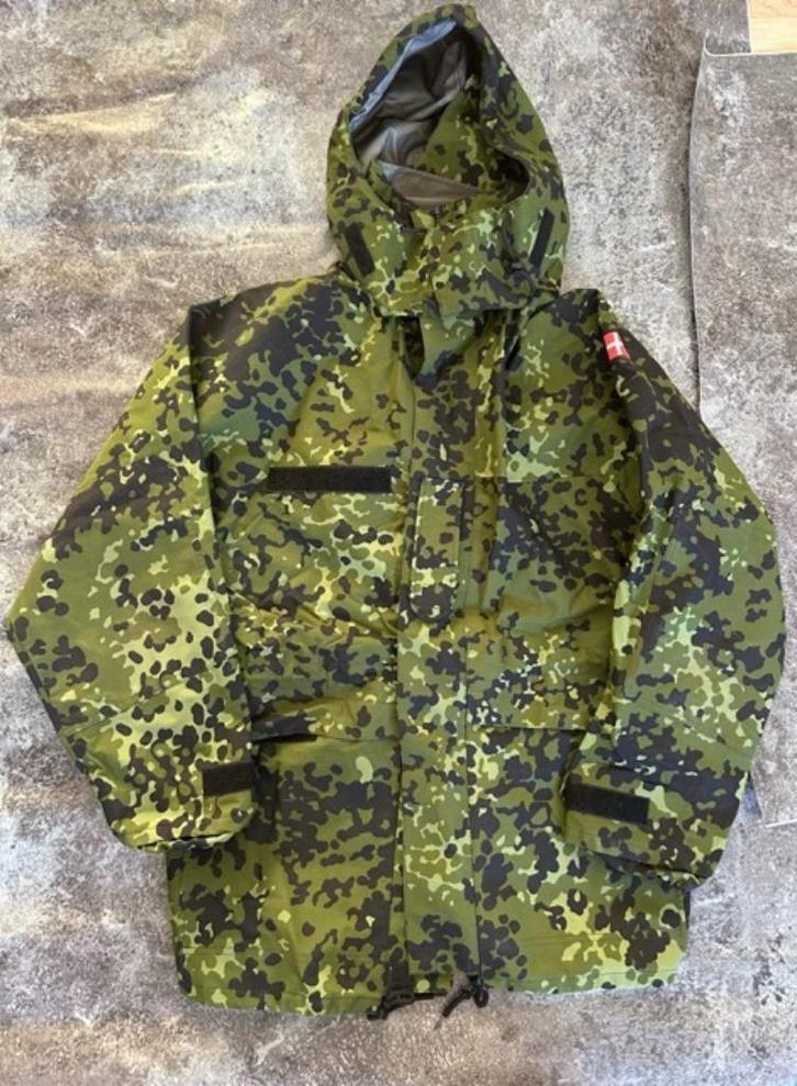 Deense leger hardshell jas met capuchon, Verzamelen, Militaria | Algemeen, Landmacht, Kleding of Schoenen, Nederland, Verzenden