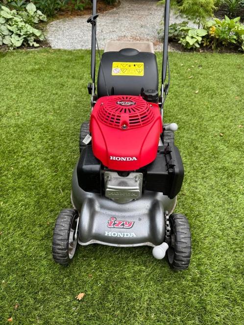 Honda Izy benzine grasmaaier, Tuin en Terras, Grasmaaiers, Gebruikt, Benzine-grasmaaier, 40 t/m 49 cm, Cirkelmaaier, Opvangzak