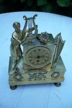 Unieke puntgave vuurvergulde minipendule anno 1780 _ 1820, Antiek en Kunst, Antiek | Klokken, Ophalen of Verzenden