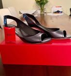 Pumps (maat 39,5) van Hugo Boss, nauwelijks gedragen, Pumps, Ophalen of Verzenden, Zo goed als nieuw, Grijs