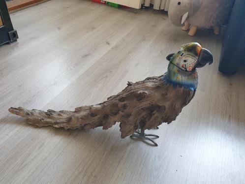 beeld papegaai kunststof hout look met metalen masker nieuw, Verzamelen, Beelden en Beeldjes, Nieuw, Dier, Ophalen of Verzenden