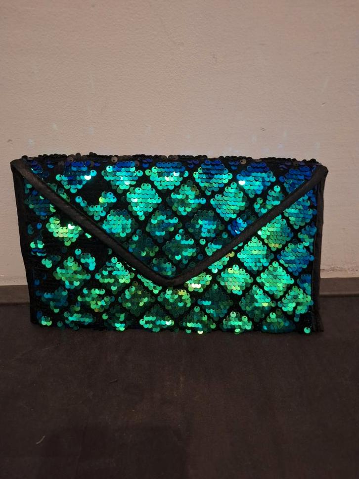 Revlon Tas - Feestelijk Avondtasje, Sieraden, Tassen en Uiterlijk, Tassen | Damestassen, Zo goed als nieuw, Avondtasje, Groen