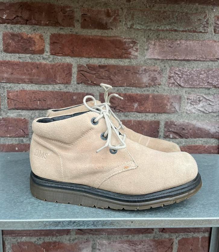 Dr. Martens 9102 MIE suède boots maat Uk 6/ Eu 39, Kleding | Dames, Schoenen, Gedragen, Lage of Enkellaarzen, Beige, Ophalen of Verzenden