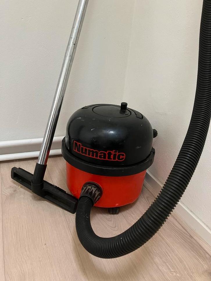 Numatic Stofzuiger, Witgoed en Apparatuur, Stofzuigers, Gebruikt, Stofzuiger, 1200 tot 1600 watt, Stofzak, Ophalen