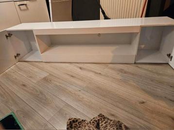 GRATIS hoogglans wit tv meubel