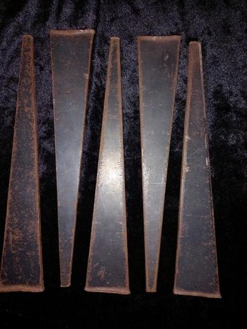 Metalen Spie / Wig - 5 stuks - Ca. 25 x 4,5 cm - Nabij Utr beschikbaar voor biedingen