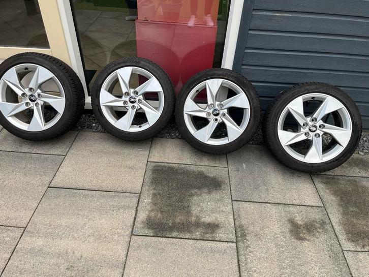 Audi A3 Velgen met All-Season Banden 225/45R17 Good Year, Auto-onderdelen, Banden en Velgen, Banden en Velgen, All Season, 17 inch