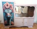 Een roze kast “Struisvogel”, vitrinekast, buffetkast, Zo goed als nieuw, 150 tot 200 cm, 25 tot 50 cm, 50 tot 100 cm