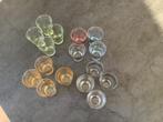 16 vintage borrelglaasjes, Verzamelen, Glas en Borrelglaasjes, Ophalen of Verzenden, Zo goed als nieuw, Borrel- of Shotglas