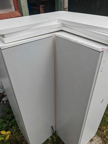 Witte Hoekkast met Planken beschikbaar voor biedingen