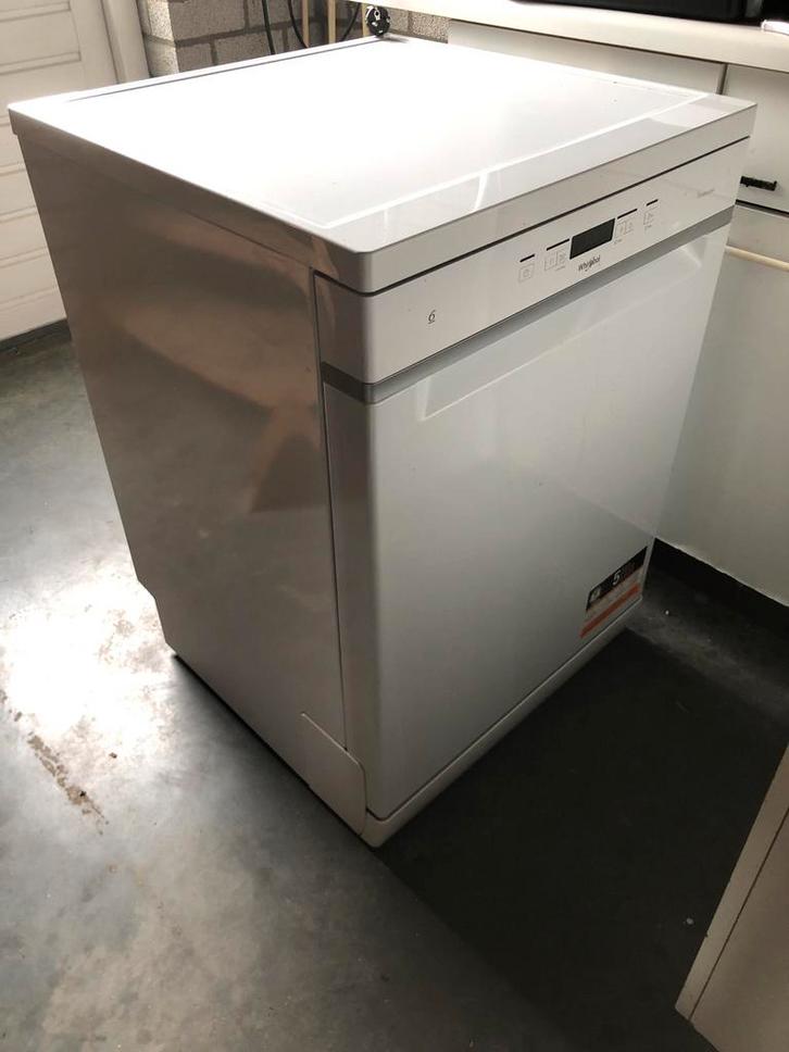 Whirlpool Vaatwasser - Vrijstaand, 4 jaar oud, Witgoed en Apparatuur, Vaatwasmachines, Gebruikt, Vrijstaand, 85 tot 90 cm, 45 tot 60 cm