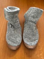 Ayacucho pantoffels - als nieuw, Kleding | Dames, Schoenen, Beige, Ophalen of Verzenden, Zo goed als nieuw, Pantoffels of Sloffen