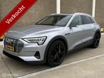 Full option Audi E-tron 55 Quattro Garantie Pano Massage 360, Auto's, Automaat, Adaptive Cruise Control, 1800 kg, Zwart