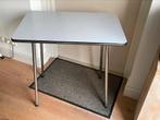 Vintage tafel mey grijs formica blad jaren 60, Gebruikt, Vier personen, Metaal, Rechthoekig