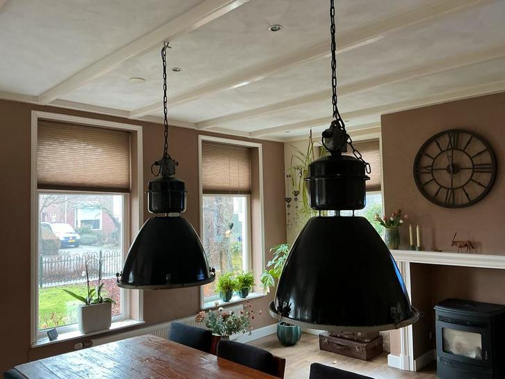 2 Industriële Lampen - Antraciet - Mooie Uitstraling, Huis en Inrichting, Lampen | Hanglampen, Gebruikt, 75 cm of meer, Metaal