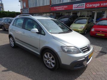 Volkswagen Golf 1.4 TSI Cross/Airco/Park.sensor/LMV/navi beschikbaar voor biedingen